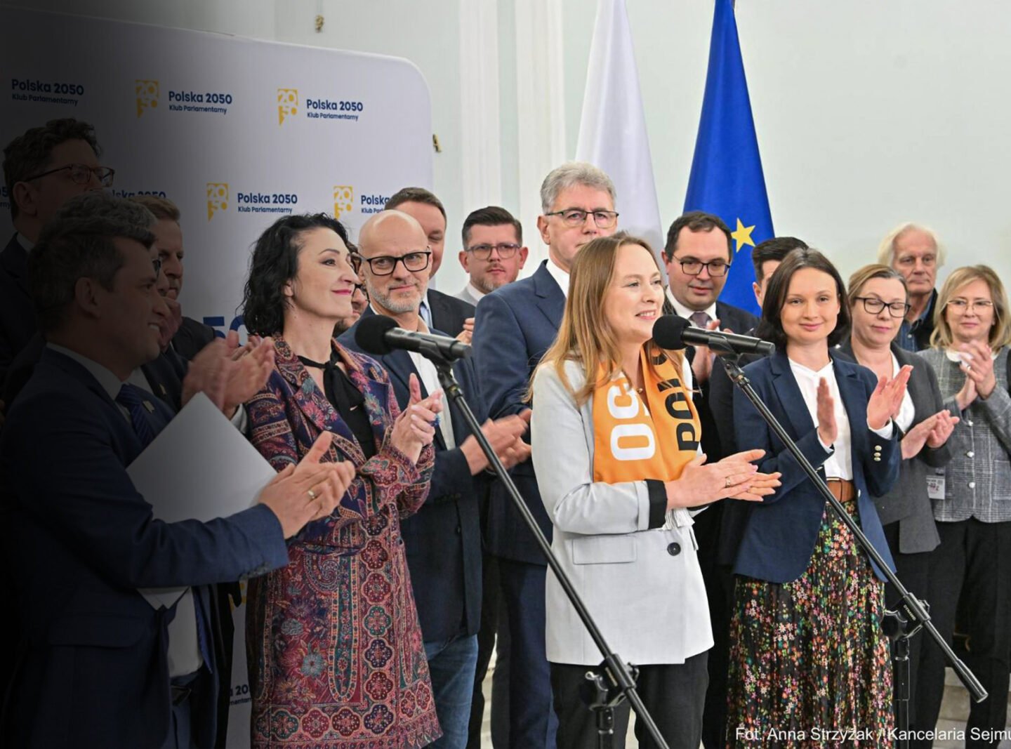 Wyraziste centrum działa dalej